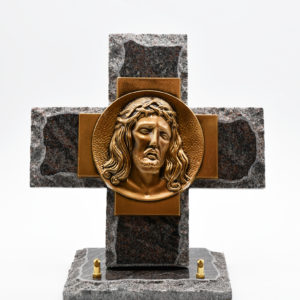 Pompes Funèbres Grosso : croix avec portrait du Christ