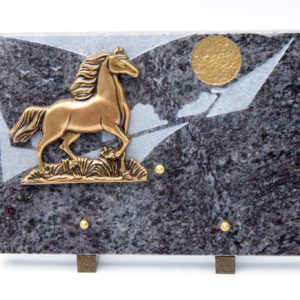 Pompes Funèbres Grosso : Plaque granit cheval bronze