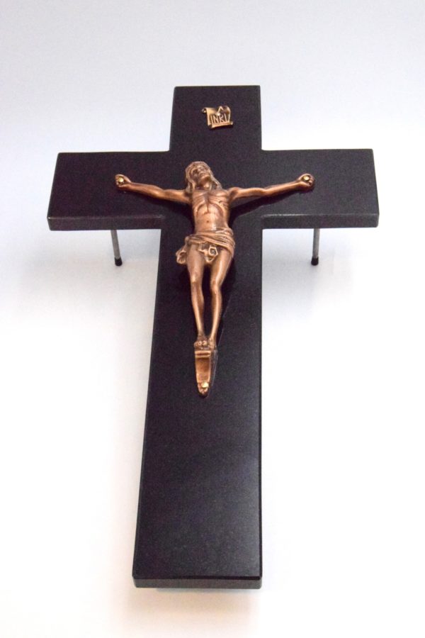 Pompes Funèbres Grosso : Croix granit Christ INRI NBF