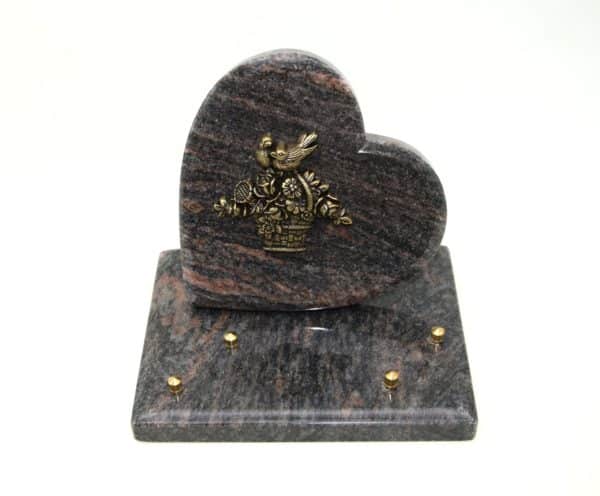 Pompes Funèbres Grosso : Coeur granit sur socle panier
