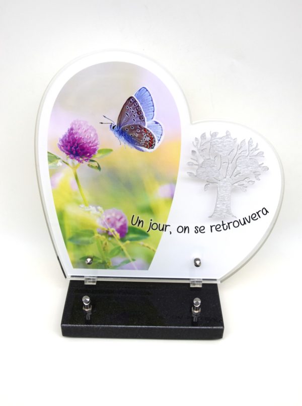 Pompes Funèbres Grosso : Plaque altu coeur sur socle motif papillon inox arbre