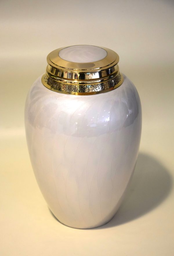 Pompes Funèbres Grosso : Urne blanc nacré18X27 cm