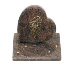 Pompes Funèbres Grosso : Coeur granit him sur socle pensées