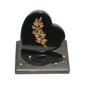 Pompes Funèbres Grosso : Coeur granit sur socle noir rose bouton