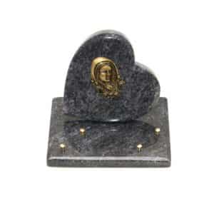 Pompes Funèbres Grosso : Coeur granit sur socle vierge