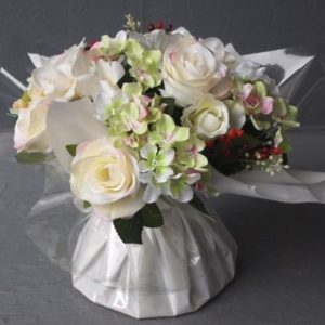Pompes Funèbres Grosso : Bouquet bulle Blanc h29cmxl26cm
