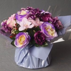 Pompes Funèbres Grosso : Bouquet bulle Violine h29cmxl26cm