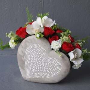 Pompes Funèbres Grosso : Coeur debout figurine ciment rouge
