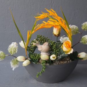 Pompes Funèbres Grosso : Oiseau figurine ciment coupe evasee blanche